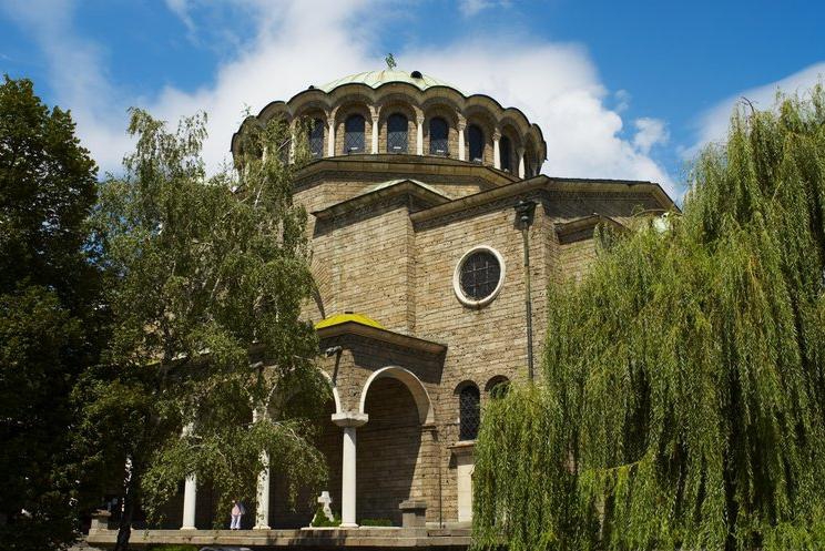 Bulgaria: Rose picking in the Valley of roses - program 1