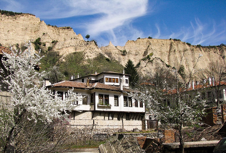 Full day excursion to Melnik and Rozhen Monastery