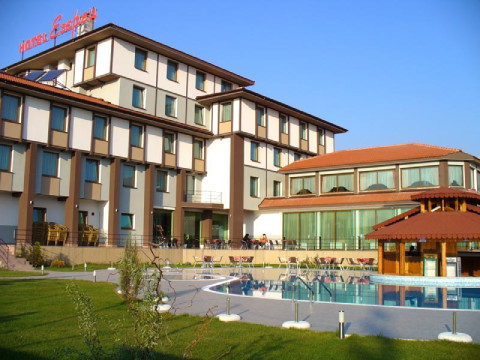 Hotel Ezeretz - 3*