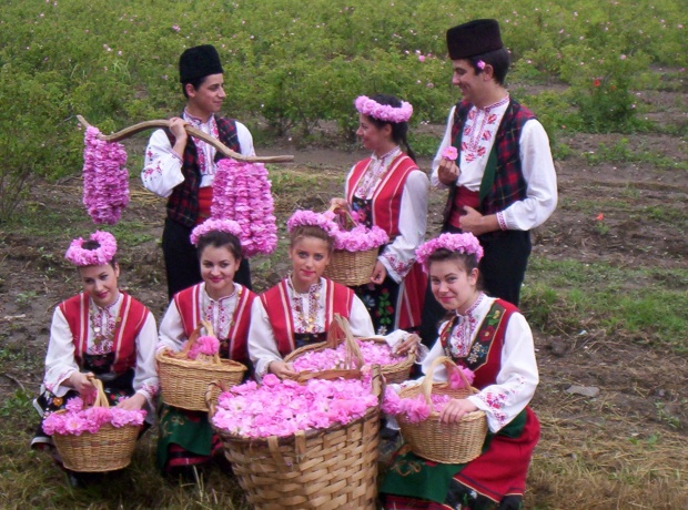 Rose festival in Kazanlak + combined tour Bulgaria - Romania