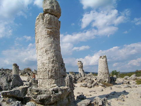 Pobiti Kamani